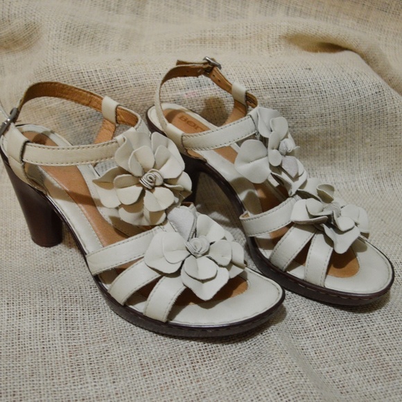 Born Shoes - Born Womens Sz 11 Heel Crown Tan Flower